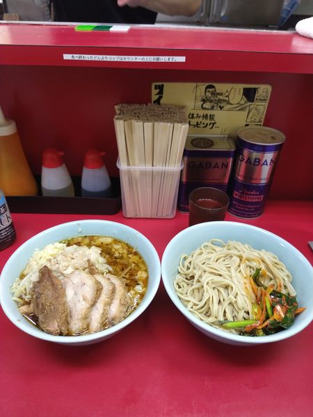 「小豚+つけ麺+ピリ辛ニラだれ　1130円」@ラーメン二郎 中山駅前店の写真