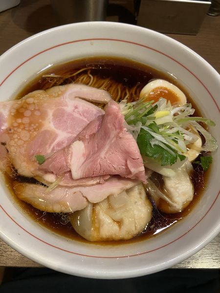 「特撰ラーメン黒」@八咫烏の写真