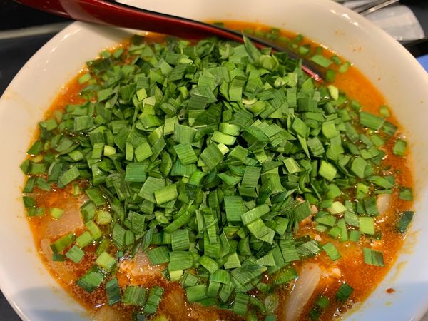 「勝浦タンタンメン＋ニラまし」@じもんの写真