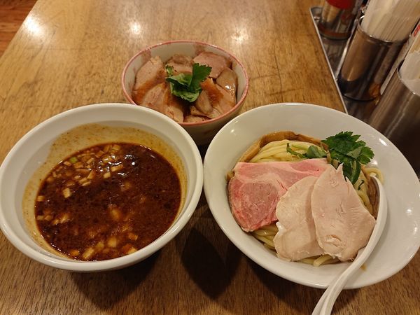 「特製辛つけめん チャーシュー飯」@つけめん桜坂の写真