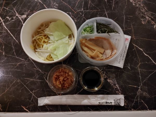 「油そば無双　揚げ玉ねぎ」@油そば専門店 歌志軒 栄店の写真