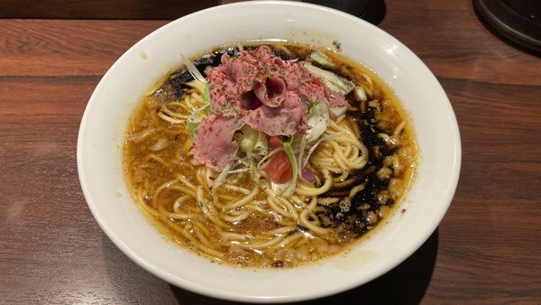 「spicy curry牛骨らー麺」@牛骨らーめん 牛王の写真