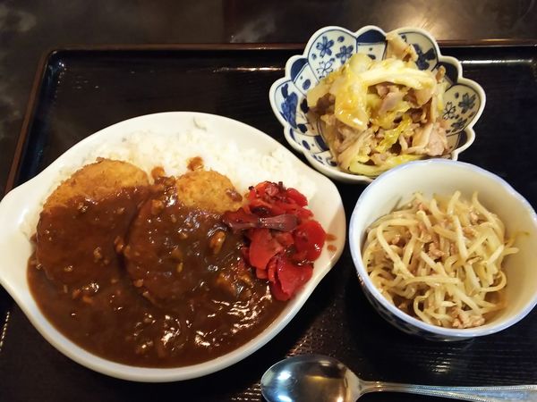 「日替わりランチ（コロッケカレーなど3種）　500円」@お食事処 鶴亀の写真