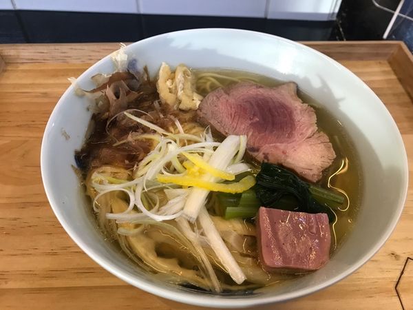 「白醤油ラーメン950円」@おだしらーめん おだにの写真