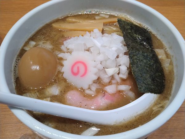 「味玉煮干し中華そば」@煮干中華そば 鈴蘭 新宿店の写真