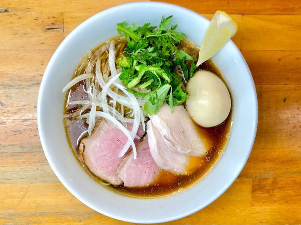 「★＜夏季限定＞特製 冷やし醤油ラーメン🍜¥1,100」@ラーメン いいかおの写真