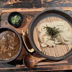 香味油の牛と土ゴボウのつけ麺