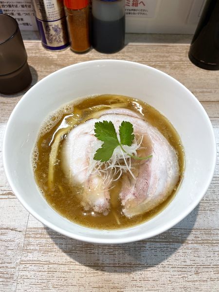 「【気まぐれ限定】TOKYO X チャーシュー中華そば」@中華そば 四つ葉の写真