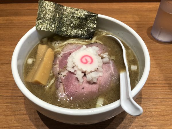 「煮干し中華そば　並」@煮干中華そば 鈴蘭 新宿店の写真