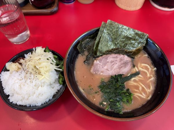 「ラーメン並」@横浜ラーメン 山本家の写真