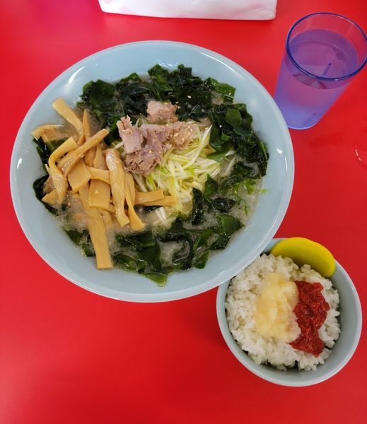 「ネギラーメン + メンマ + ワカメ + 半ライス」@NEWラーメンショップR4の写真