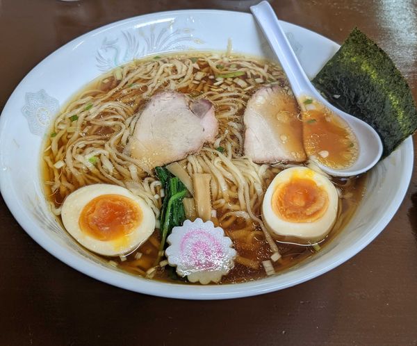 「手打中華(大) + 半熟煮玉子」@らーめん 青龍の写真