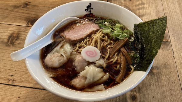 「醤油ワンタンメン」@井田商店の写真
