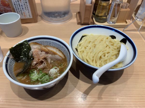 「濃厚魚介つけめん(900円)」@中華そば つけめん 玉 新宿店の写真