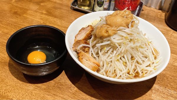 「ブタメン大＋生たまご」@恵比寿ブタメン 西千葉駅前店の写真