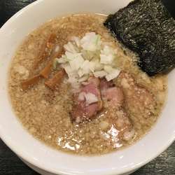背脂中華そば(820円)