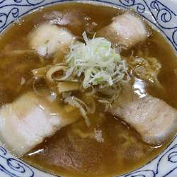 煮干ししょうゆラーメン750円