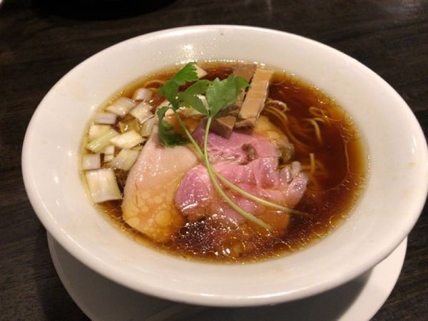 「醤油らぁめん」@KaneKitchen Noodlesの写真