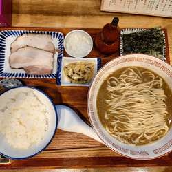 海冨中華そば定食