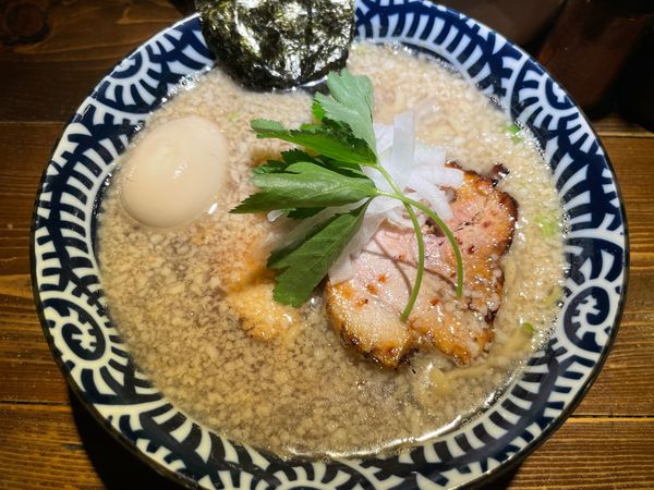 「新潟風煮干しそば(¥900)味玉(¥150)」@神田とりそば なな蓮の写真