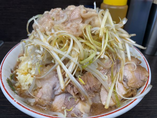 「ラーメン小全マシ＋味ネギ」@ラーメン二郎 川越店の写真