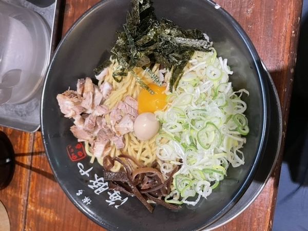 「月見油そば」@西新 海豚やの写真