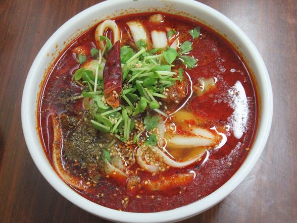 「マーラー刀削麺（850円）」@永祥生煎館の写真