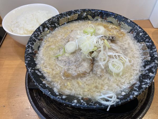 「こってりらーめん＋ライス」@らーめん 平太周 神保町店の写真