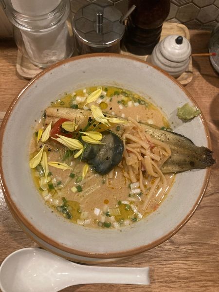 「国産ウナギ白焼きらーめん　ポルチーニのささやき」@海老丸らーめんの写真