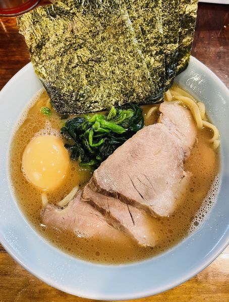 「全部のせ塩豚骨  1080円」@横浜家系豚骨醤油極太麺 侍 伏見店の写真