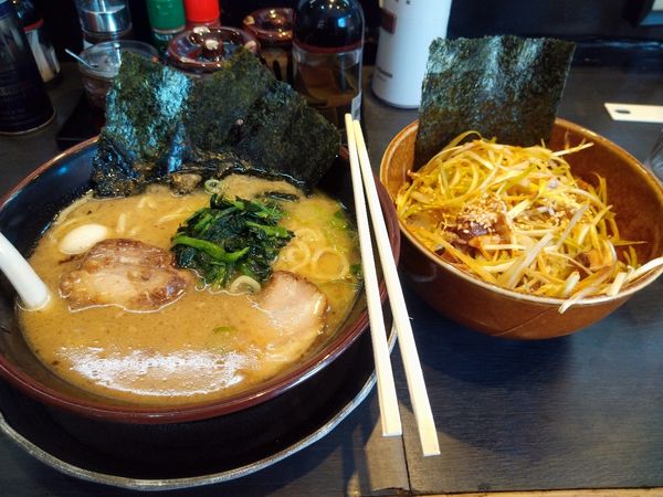 「ラーメン（白）（730円）＋ネギ丼（300円）」@らーめん専科 正五郎の写真
