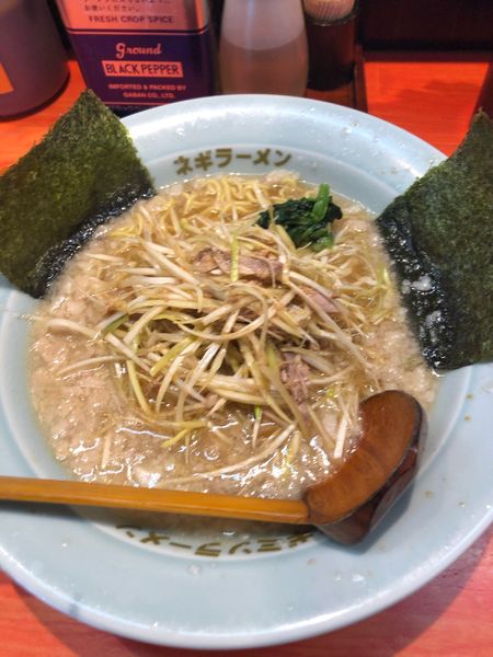「ネギラーメン　800円」@ラーメンショップ椿 春日部南桜井店の写真