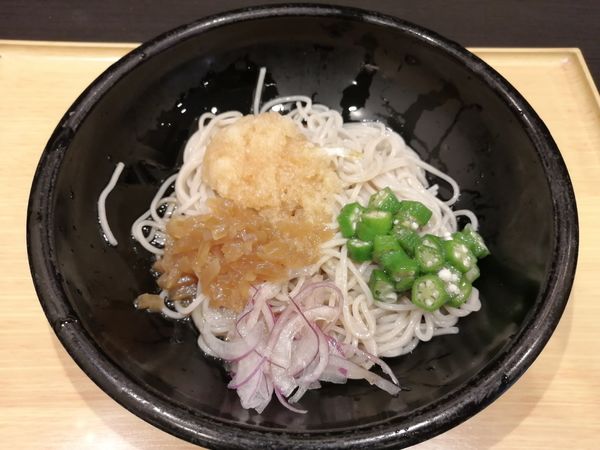 「健康オ野菜ぶっかけそば 420円」@小諸そば 鎌倉橋店の写真