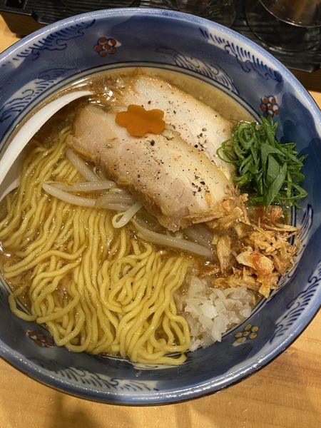 「純粋豚背脂焦がし醤油そば 中太麺1000」@なかごの写真