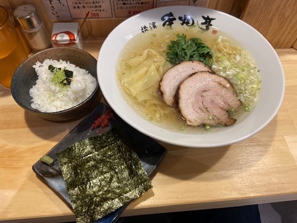 「本丸塩ら〜麺＋お茶漬けセット」@横濱 本丸亭 新橋店の写真