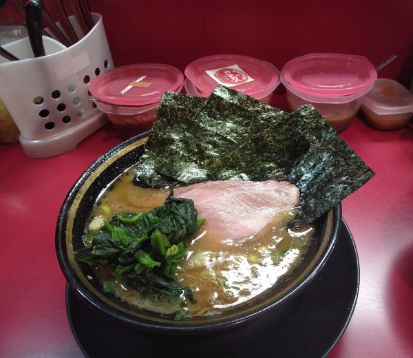 「ラーメン750円」@家系ラーメン とらきち家の写真