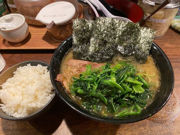 「ラーメン(ほうれん草増し)」@家系ラーメン クックらの写真