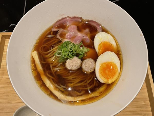 「醤油らぁ麺￥８９０　煮玉子￥１５０」@麺や SO林の写真