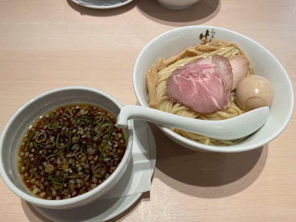 「つけ麺 + 大盛 + 味玉(クーポン)」@らぁ麺はやし田 武蔵村山店の写真