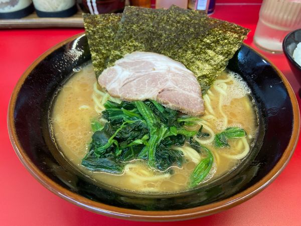 「ラーメン 中盛り」@横浜ラーメン 山本家の写真