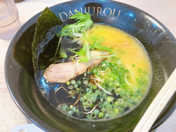 「黒鶏ラーメン」@ラーメン男寿狼の写真