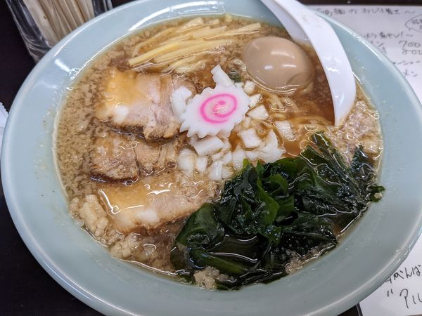 「竹岡式ラーメン+煮玉子」@屋台らぁ麺 よしのの写真