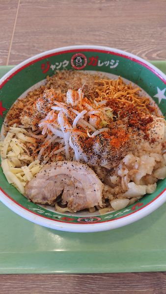 「まぜそば(玉子なし)」@ジャンクガレッジ フォレオ菖蒲店の写真