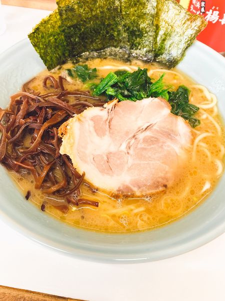 「ラーメン　キクラゲ」@横浜家系ラーメン 楊喜家の写真