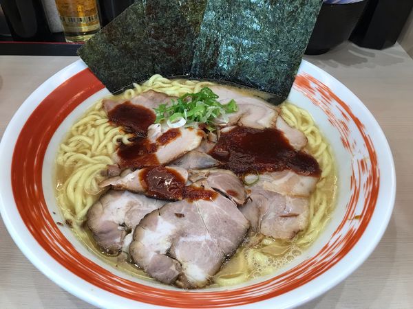 「豚骨醤油チャーシュー麺（大盛）」@豚骨醤油ラーメン 赤虎屋 八千代米本店の写真