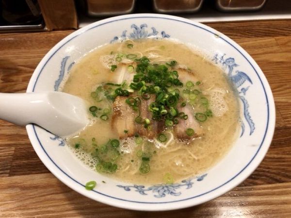 「博多ラーメン」@博多ラーメン でぶちゃん 高田馬場本店の写真