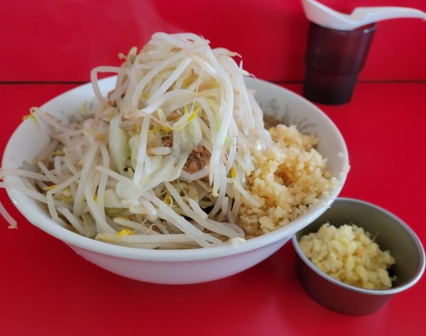 「小ラーメン(麺半分・野菜マシ・ニンニクマシ・アブラ)+しょうが」@ラーメン二郎 ひたちなか店の写真