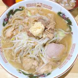ラーメン小+特製肉アブラ､生玉子