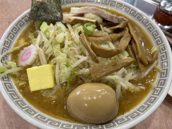 「中華そば(小)730円味噌変更30円野菜120円バター50円」@所沢大勝軒の写真