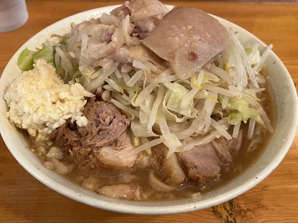 「ラーメン小（ニンニク、アブラ）」@ラーメン 滋悟郎の写真